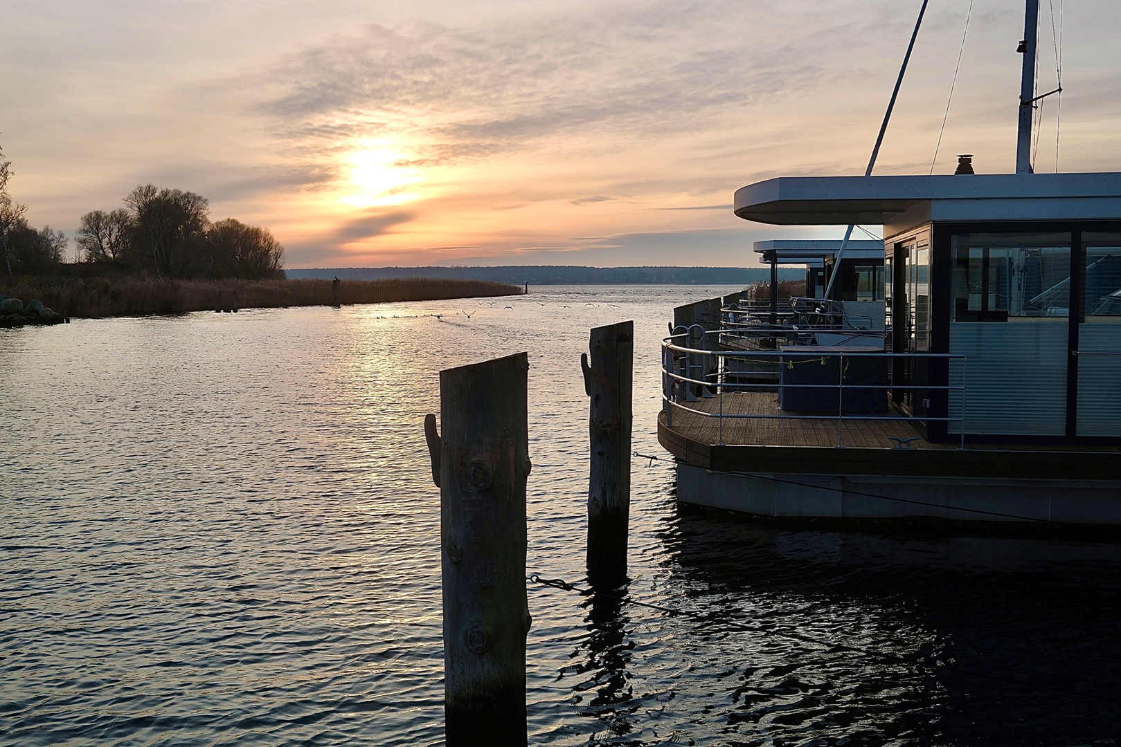 hausboot kaufen wohnboot hausbooturlaub
