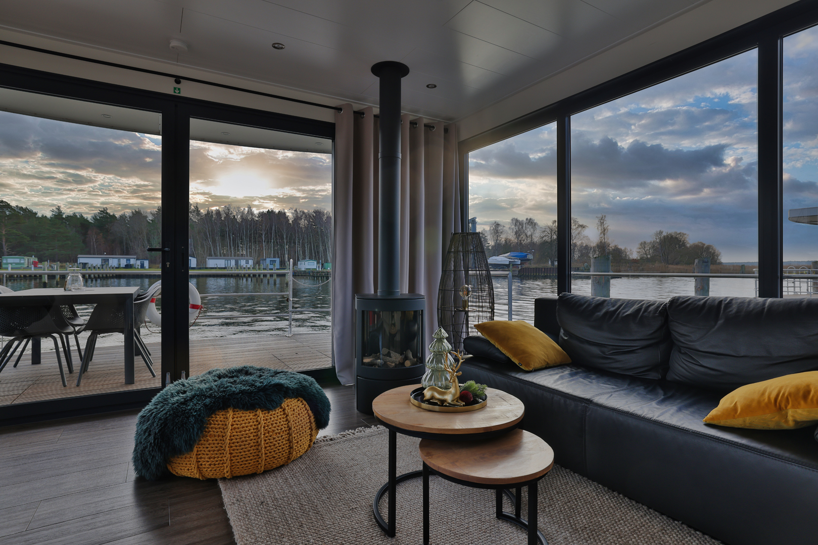 schwimmendes haus ostsee