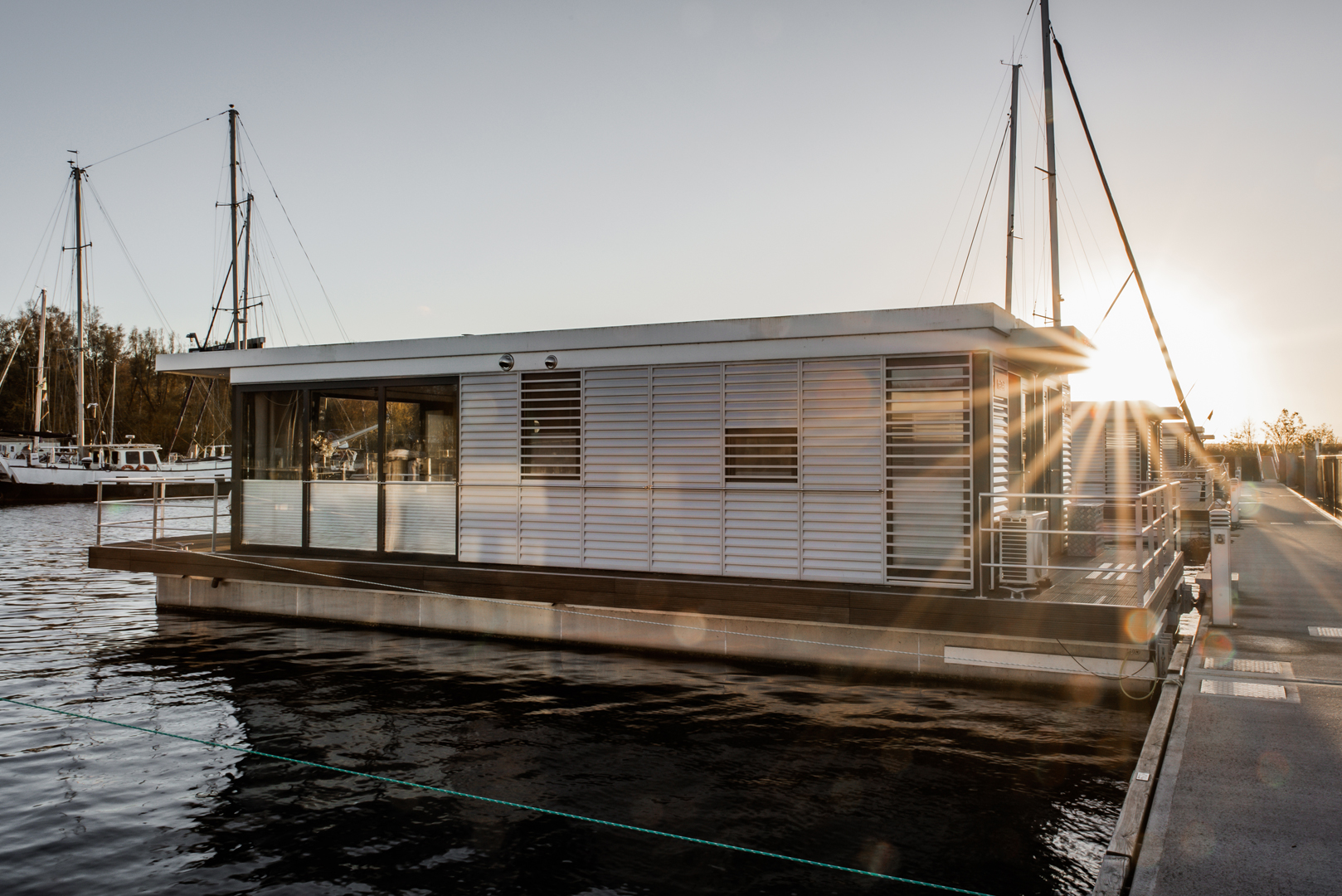 hausboot kaufen wohnboot hausbooturlaub