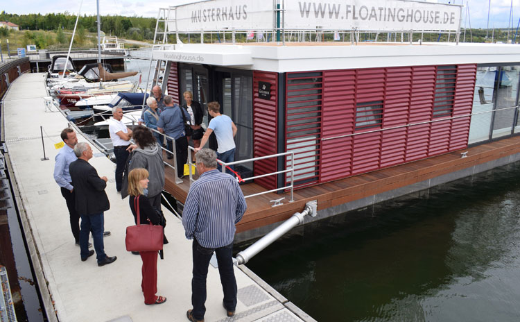 hausboot eroeffnung geiseltalsee muecheln